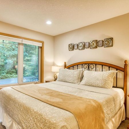 Salmon River Lodge Welches Bagian luar foto